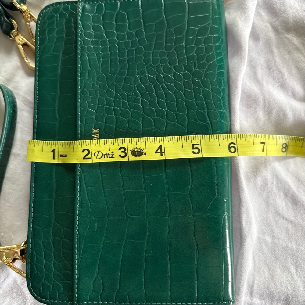 New Calpak Green Croc Pattern Wallet Purse - Picture 8 of 9